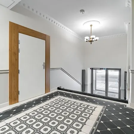 Margi Daphne Lux Beauti アパート *